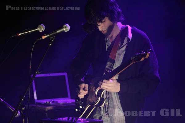 YOUNG MAN - 2010-02-17 - PARIS - La Maroquinerie - 